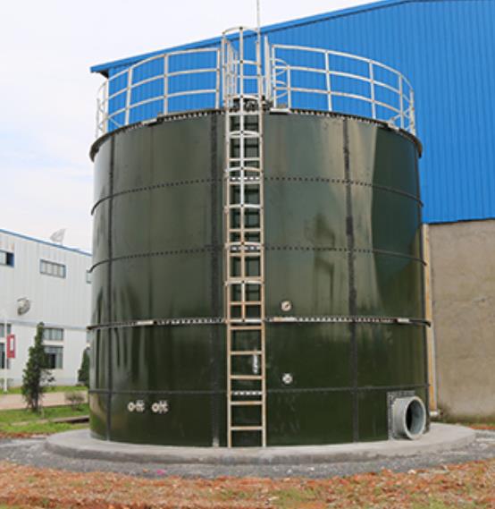 storage tank in water treatment plant 